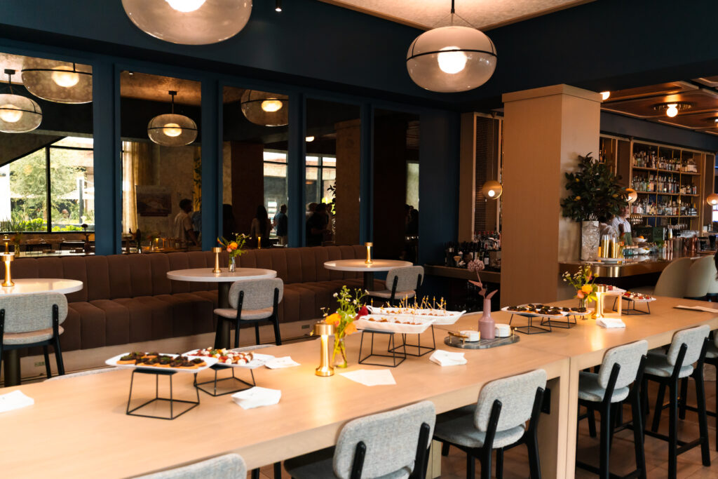 Hearsay dining room with pendant lighting